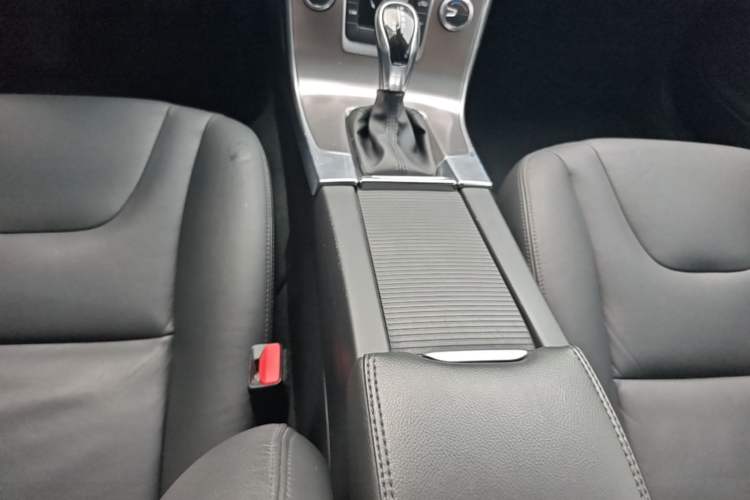 Used Volvo S60 2018 S60L T4 Smart & Ambitious Edition
