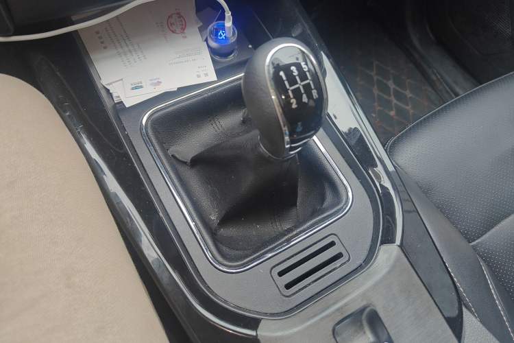 Used Dongfeng Fengon S560 2018 1.8L Manual Luxury 7-Seater