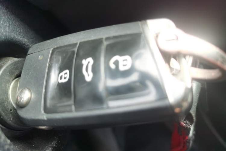 Used Volkswagen Touran 2021 Touran L 280TSI DSG Comfort Edition 7 Seats Vehicle Key