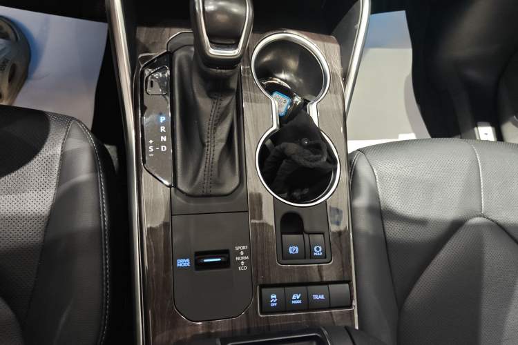 Used Toyota Highlander 2022 Dual-Engine 2.5L Four-Wheel Drive Prestige Version 7 Seats
