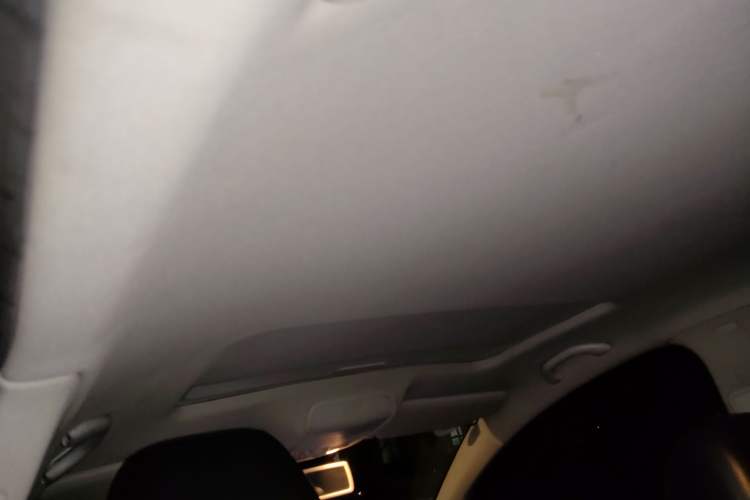 Used Volkswagen Golf 2011 1.4TSI Cross Golf Headliner