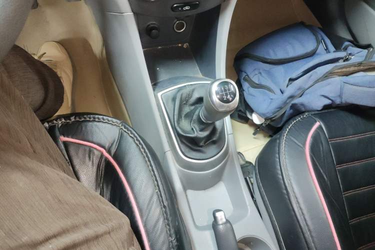 Used Hyundai Verna (older generation) 2014 1.4L Manual Smart GLS Trim
