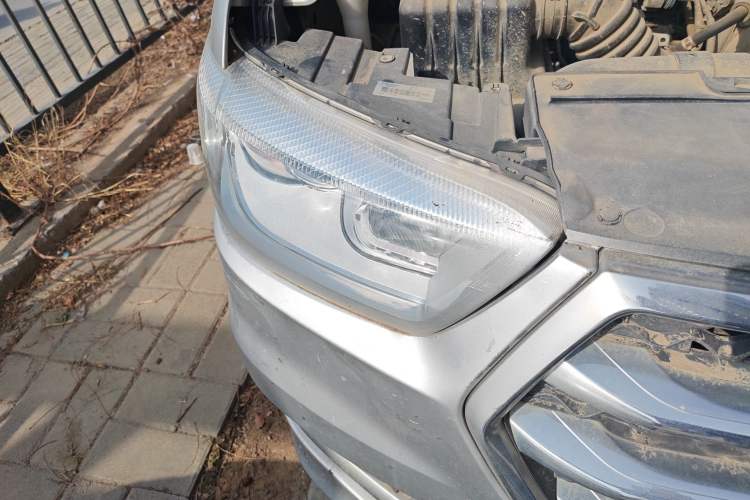 Used JAC Refine M4 2016 2.0L Manual Comfort Edition