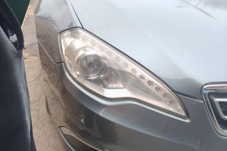Used BAIC Senova D70 2013 2.0T Elite Edition Right Front Headlight