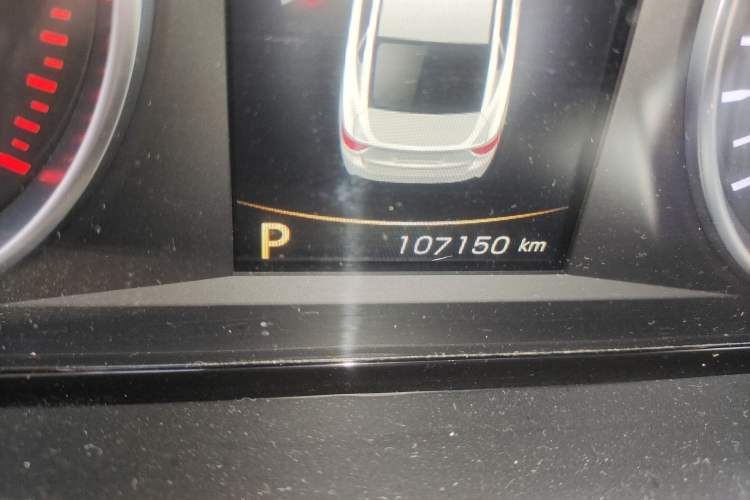 Used Geely Auto Emgrand GT 2016 1.8T Zunya Model Odometer Close Up