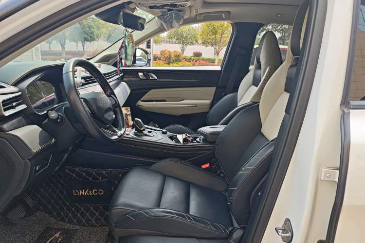 Used Lynk & Co 05 2020 2.0TD Two-Wheel Drive Shine Halo
