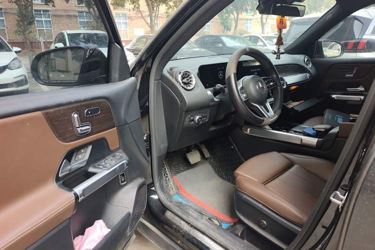 Used Mercedes-Benz GLB 2021 GLB 200 4MATIC Driver Seat