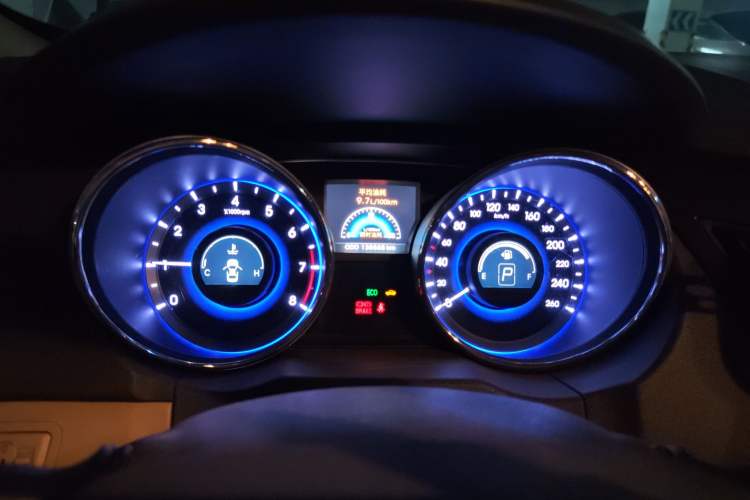 Used Hyundai Sonata 2011 2.0L Automatic Prestige Edition Instrument Cluster