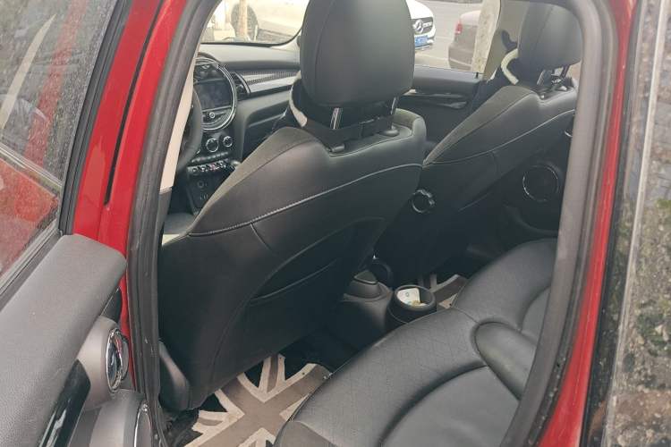 Used MINI 2016 2.0T COOPER S Pioneer Edition Five-Door Model Left Rear Seat