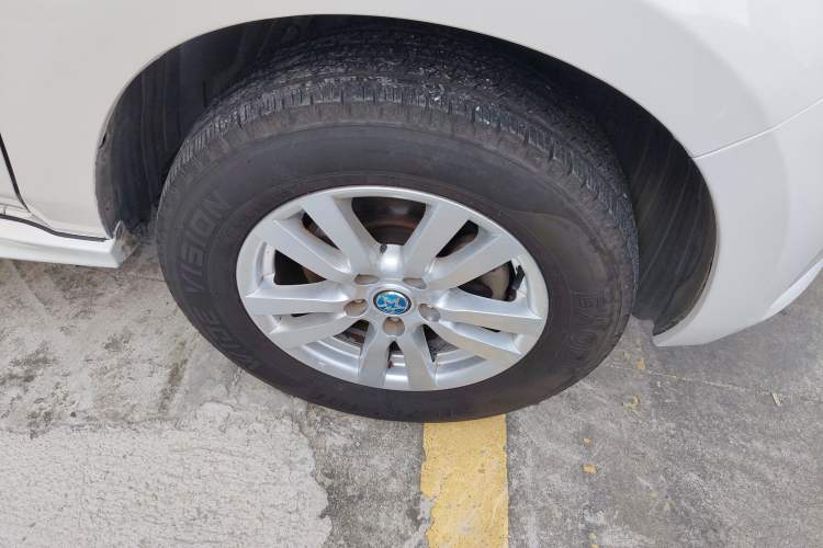 Used Venucia T70 2016 2.0L CVT Smart Edition
