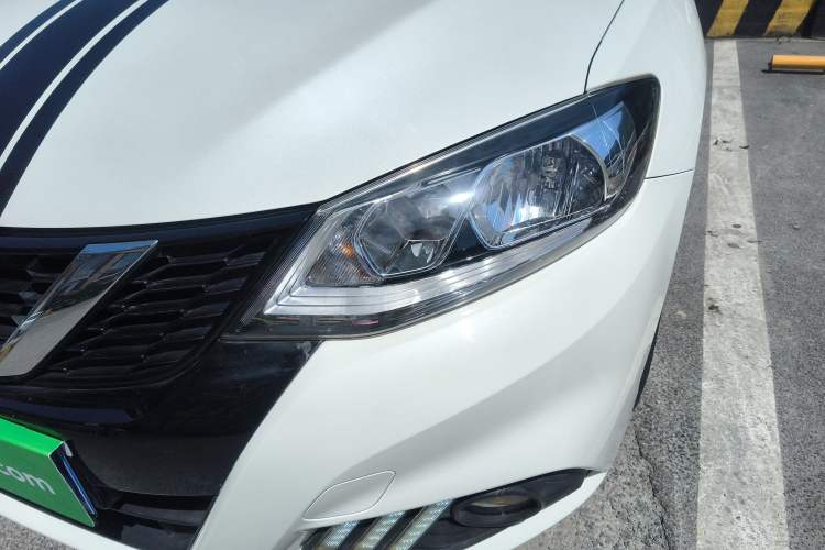 Used Nissan Tiida 2016 1.6L CVT Smart Drive Edition Left Front Headlight