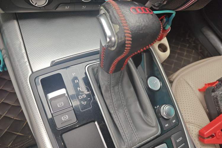 Used Audi A6L 2012 30 FSI Technology Edition Gear Lever