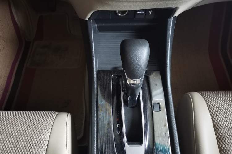 Used Honda Jade 2016 1.8L Automatic Comfort Elite Version 5 Seats
