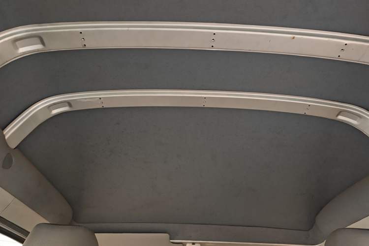 Used King Long Golden Way 2015 2.0L Value-Packed Practical Version 4G21B Headliner