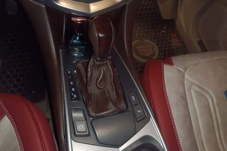 Used Cadillac SRX 2011 3.0L Luxury Model
