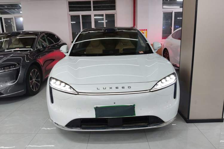 Used Hima Luxeed R7 2024 All-Electric 736 km Ultra Exterior 1