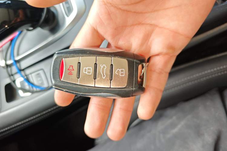 Used Haval F7 2020 2.0T Two-Wheel Drive i-Van