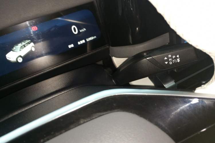 Used iCAR 03 2024 501km Four-wheel Drive Long-range Intelligent Driving Edition Gear Lever