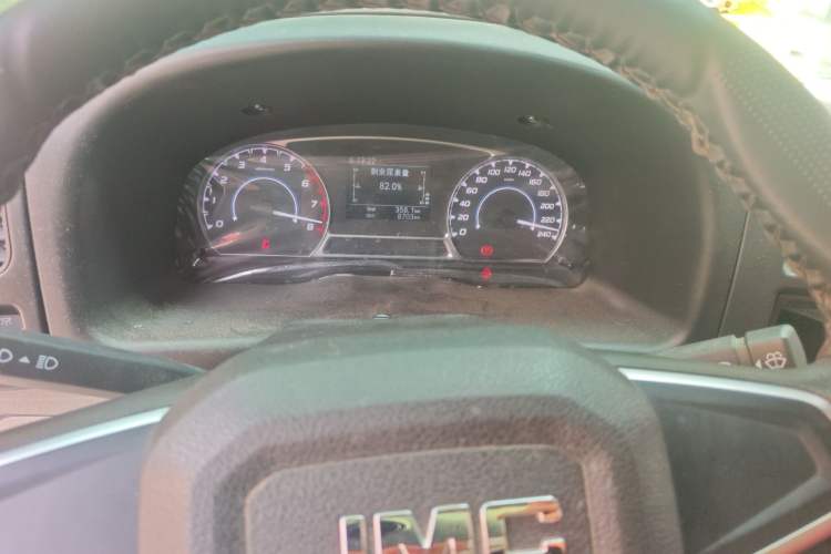 Used JMC Transit 2019 2.8T Commercial Version Short Wheelbase Mid-Roof 3-Seater China VI Standard JX493
