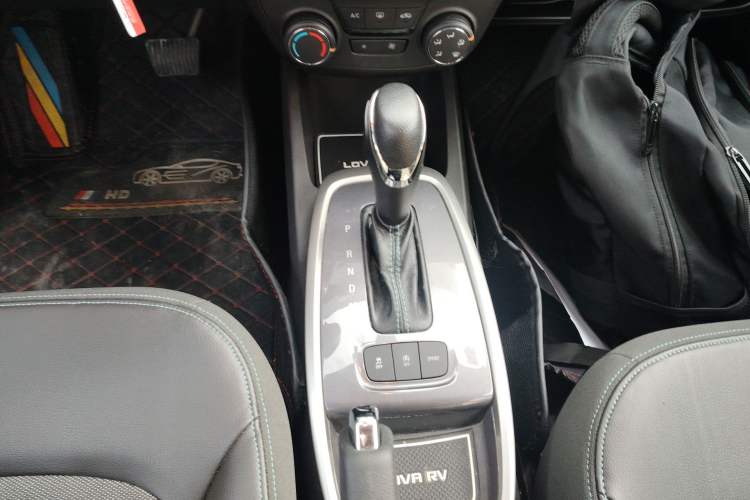 Used Chevrolet Lova RV 2016 1.5L Automatic Smart Drive Edition Gear Lever