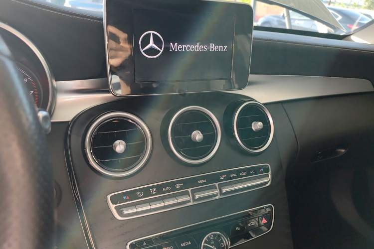 Used Mercedes-Benz C-Class 2018 C 200 L Sport Edition Audio And AC Panel