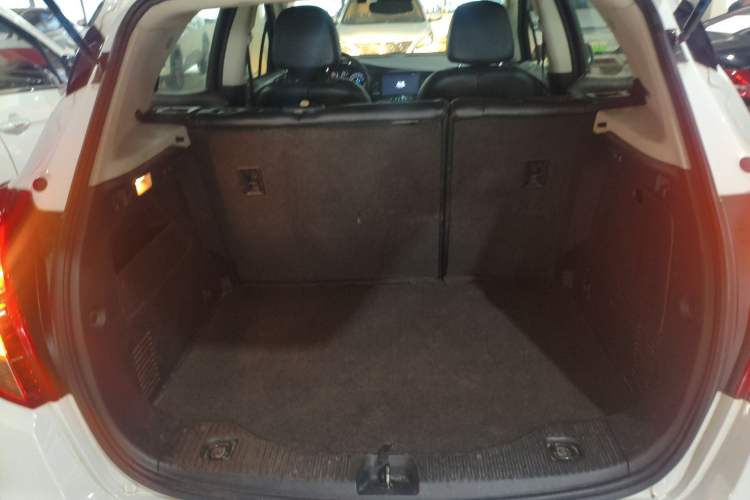 Used Buick Encore 2017 18T Automatic Two-Wheel Drive Urban Leading Model Trunk