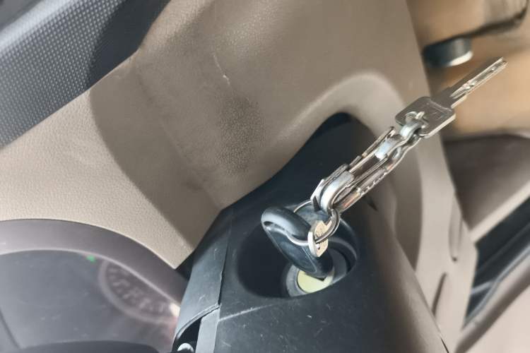 Used Wuling Hongguang 2010 1.2L Standard Version China IV Vehicle Key