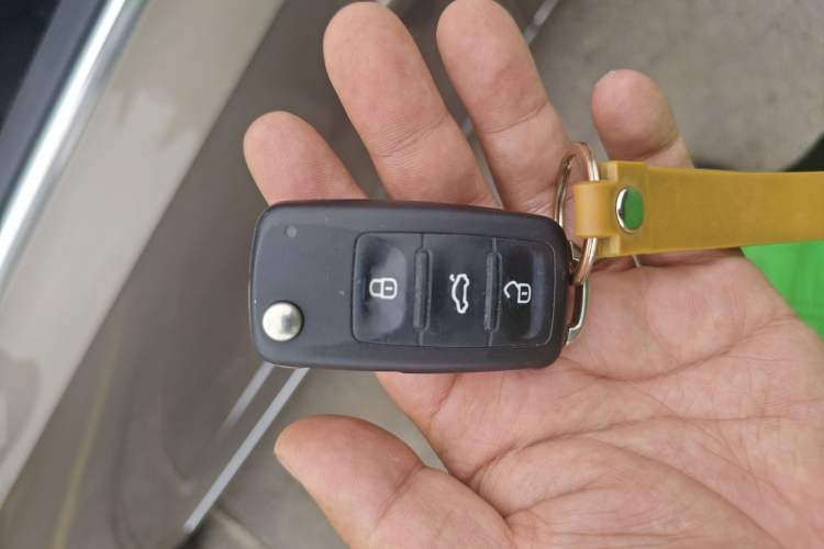 Used Volkswagen Sagitar 2017 1.6L Automatic Comfort Model Vehicle Key