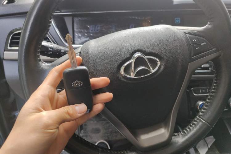 Used CHANGAN KAICHENG Oushang A600 2016 1.5L Manual Luxury 7-Seater Vehicle Key