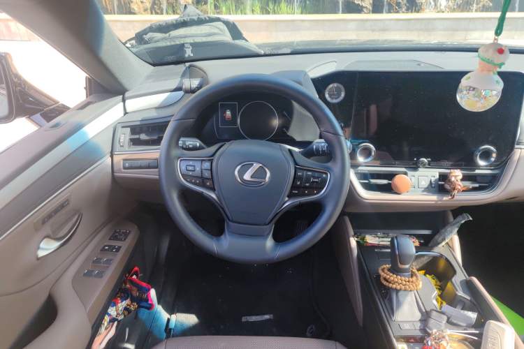 Used Lexus ES 2025 200 Premium Edition Steering Wheel