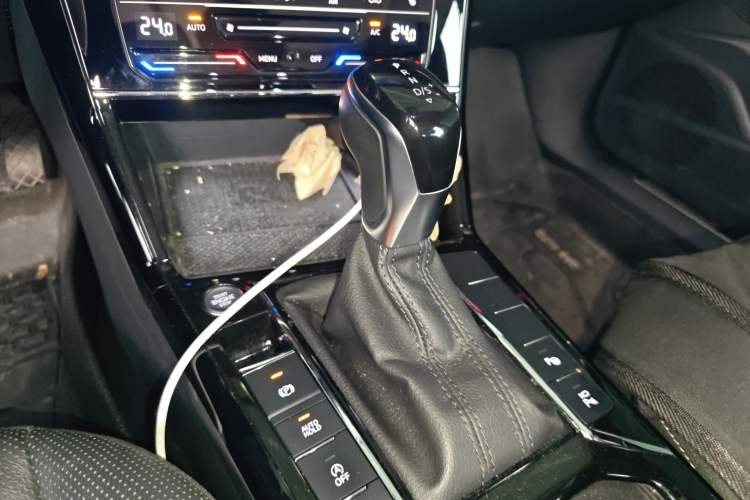 Used Volkswagen Passat 2023 330TSI Starry Luxury Edition
