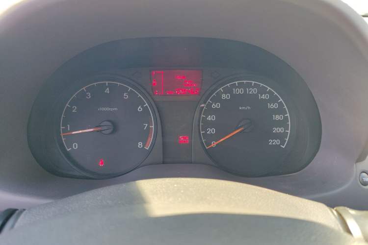 Used Hyundai Verna (older generation) 2016 1.4L Manual Smart GLS Trim Instrument Cluster