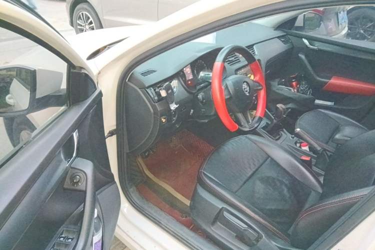 Used Skoda Octavia 2017 Classic Model 1.6L Manual Standard Edition