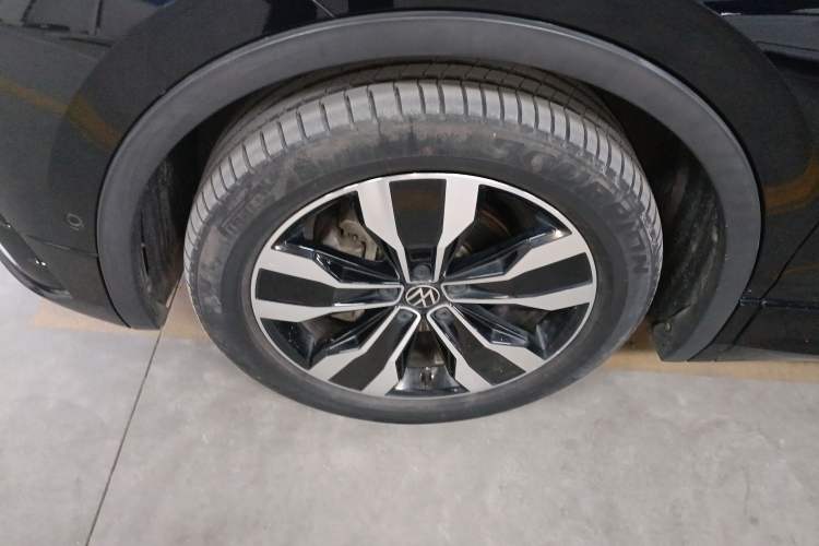 Used Volkswagen Tiguan L 2022 330TSI Automatic Two-Wheel Drive R-Line Enhanced Edition