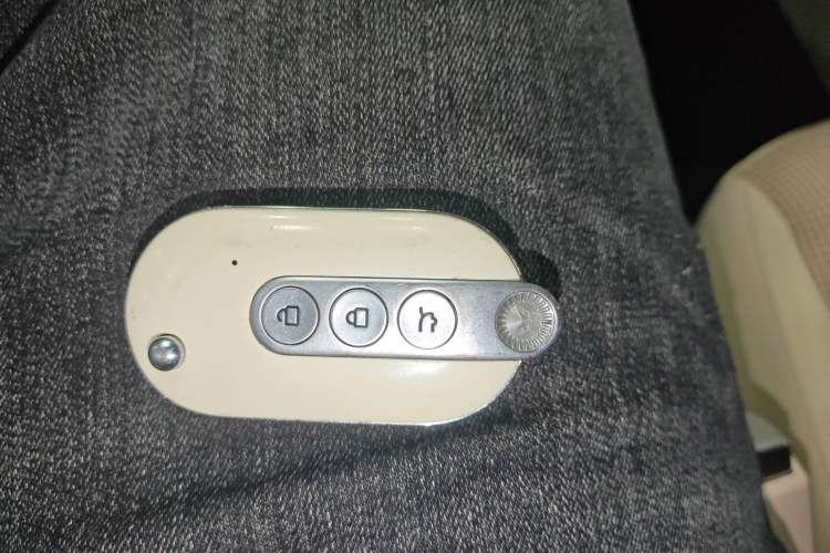 Used Wuling Hongguang MINIEV 2024 3rd Generation 215km Advanced Version Interior 1