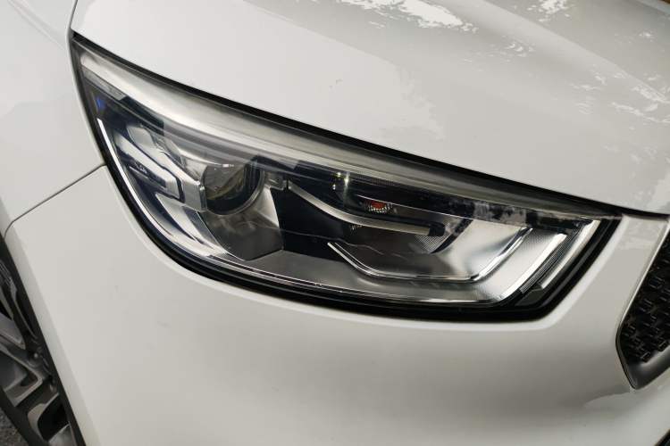 Used Oshan COS1 2020 1.5T Manual Fashionable Smart Connectivity 7-Seater