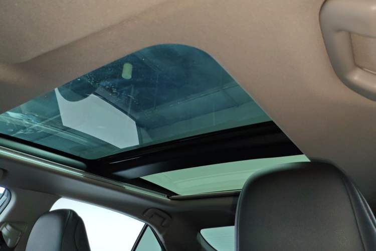 Used Toyota Camry 2021 2.5G Luxury Edition Headliner