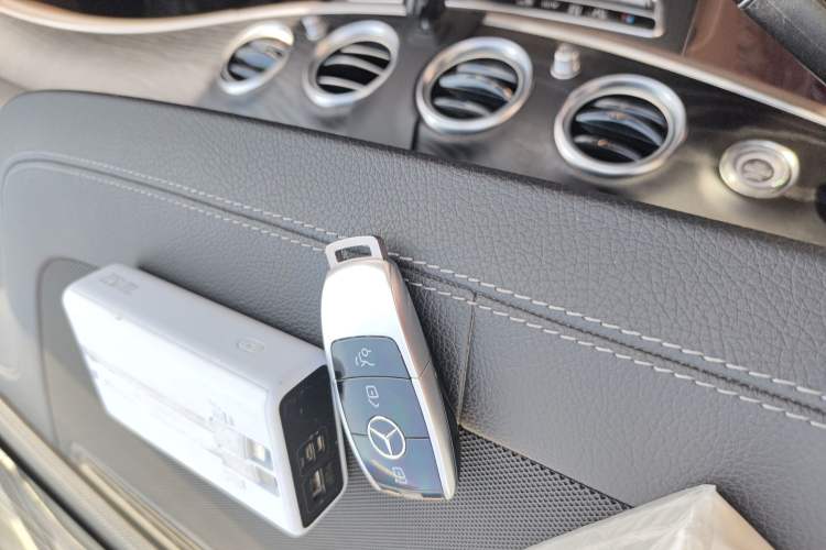 Used Mercedes-Benz E-Class 2019 Restyled E 300 L Sporty and Stylish Edition
