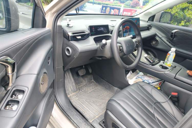 Used AION V 2024 Aion Tyrannosaurus 650 LiDAR Edition Driver Seat