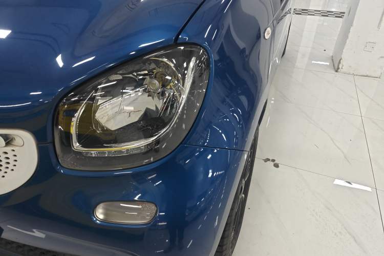 Used smart forfour 2016 1.0L 52 kW Passion Edition