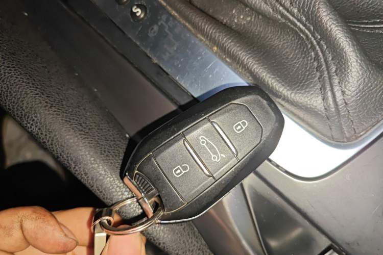 Used DS 5 2014 1.6T Elegant Version THP160 Vehicle Key