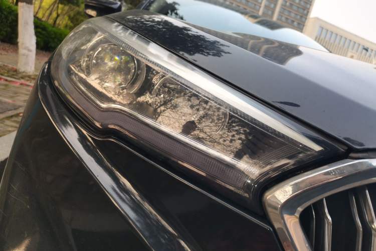 Used Hongqi H5 2018 30TD Dynamic Edition Right Front Headlight