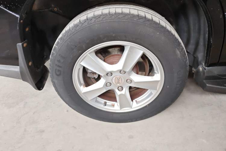 Used BYD S6 2014 2.0L Manual Luxury 5-Seater