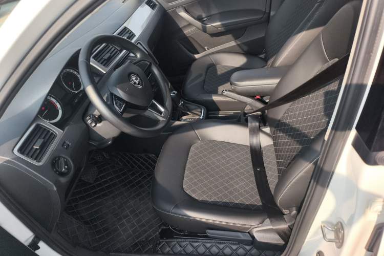 Used Skoda Rapid 2019 1.5L Automatic Comfort Edition China VI Standard