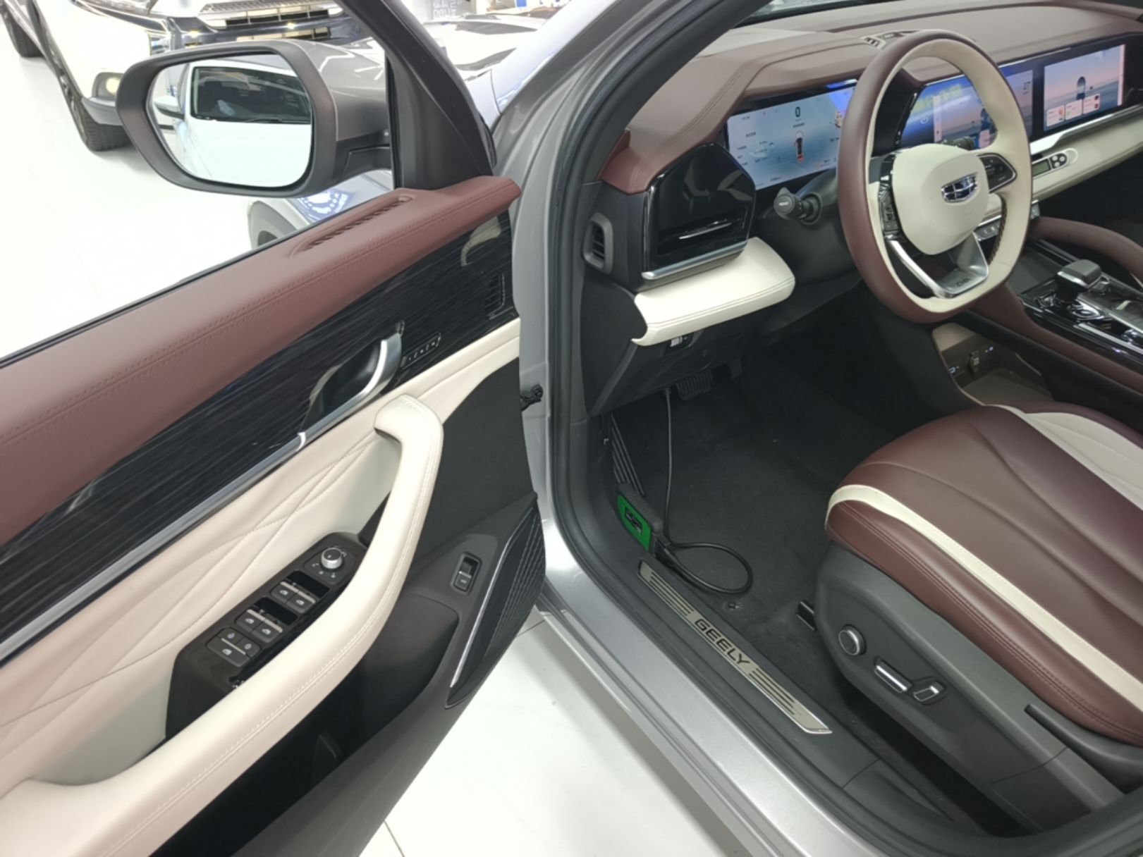 Geely Auto Monjaro L 2024 2.0TD High-Power Automatic Two-Wheel Drive Yunqi Version — снимка 18