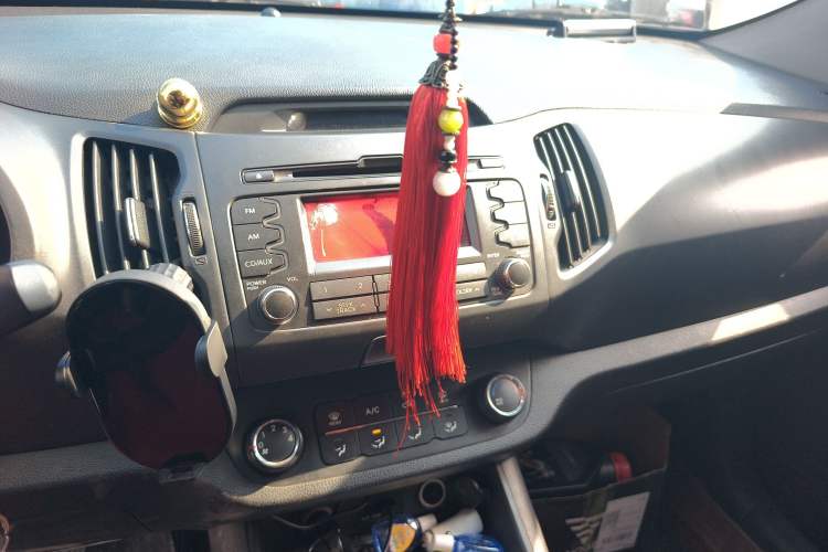 Used Kia Sportage R 2012 2.0L Manual Two-Wheel Drive GL Trim
