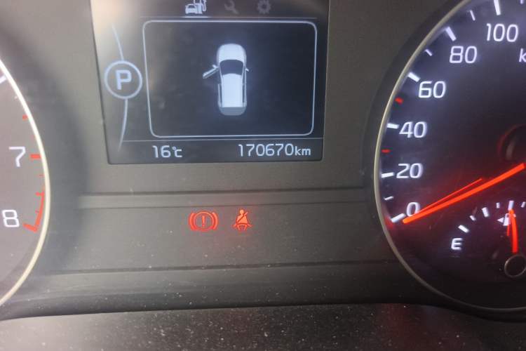 Used Kia KX5 2016 1.6T Automatic Two-Wheel Drive DLX Odometer Close Up