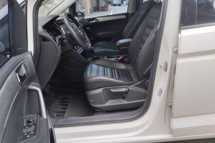 Used Volkswagen Touran 2018 Volkswagen Touran L 280TSI DSG Style Edition 7 Seats China V Emission Standard Left Front Seat