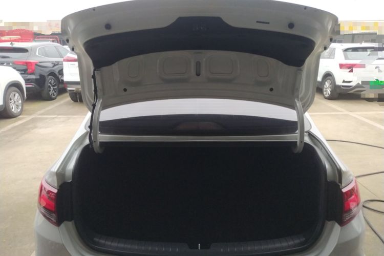 Used Hyundai Celesta 2020 1.6L Automatic GL Enjoyable Edition