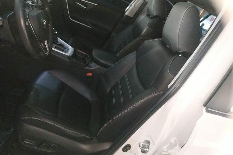 Used Toyota RAV4 2020 2.0L CVT Two-Wheel Drive Fashion PLUS Edition
